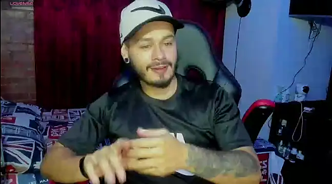 Snapshot of ragnar_lothbrok777 chatting on 02-19-25, 02:01 ragnar lothbrok777 online show from 02-19-25, 02:01