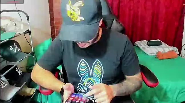 Snapshot of ragnar_lothbrok777 chatting on 03-06-25, 02:41 ragnar lothbrok777 online show from 03-06-25, 02:41