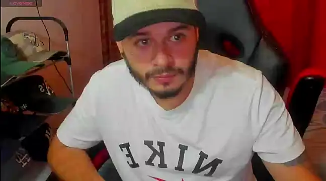 Snapshot of ragnar_lothbrok777 chatting on 03-10-25, 10:45 ragnar lothbrok777 online show from 03-10-25, 10:45