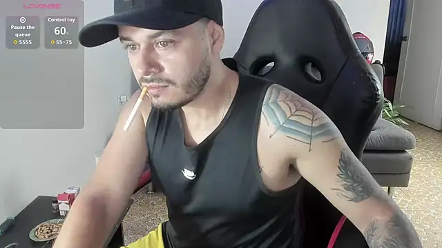 Snapshot of ragnar_lothbrok777 chatting on 10-07-25, 07:11 ragnar lothbrok777 online show from 10-07-25, 07:11