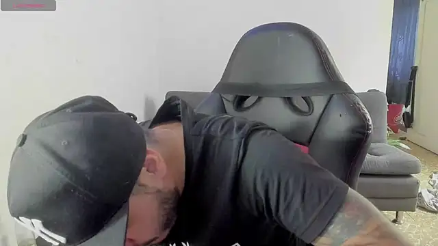 Snapshot of ragnar_lothbrok777 chatting on 10-21-25, 08:09 ragnar lothbrok777 online show from 10-21-25, 08:09