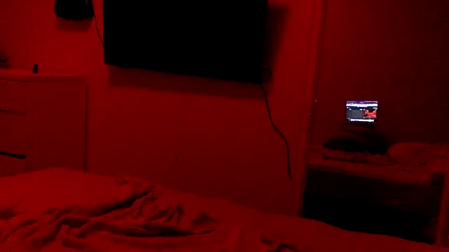 Snapshot of Bleueyez007 chatting on 10-07-25, 08:17 Bleueyez007 online show from 10-07-25, 08:17