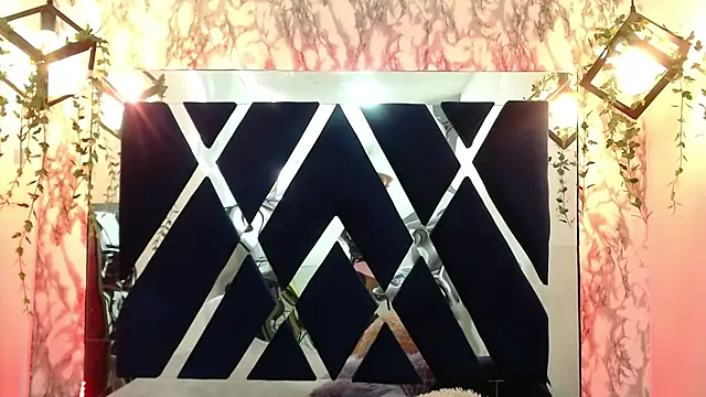 Snapshot of charlotte_bluee chatting on 09-19-25, 06:52 charlotte bluee online show from 09-19-25, 06:52