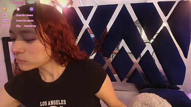 Snapshot of charlotte_bluee chatting on 09-20-25, 12:06 charlotte bluee online show from 09-20-25, 12:06