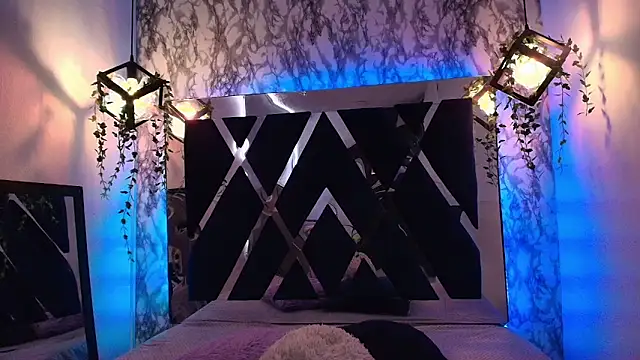 Snapshot of charlotte_bluee chatting on 09-25-25, 06:44 charlotte bluee online show from 09-25-25, 06:44