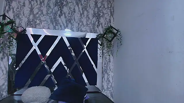 Snapshot of charlotte_bluee chatting on 10-04-25, 06:50 charlotte bluee online show from 10-04-25, 06:50