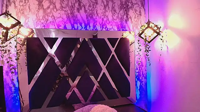 Snapshot of charlotte_bluee chatting on 11-03-25, 12:17 charlotte bluee online show from 11-03-25, 12:17