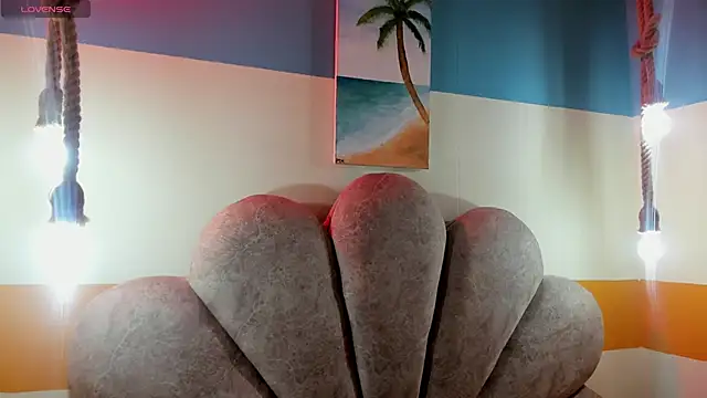 Snapshot of charlotte_bluee chatting on 12-02-25, 07:20 charlotte bluee online show from 12-02-25, 07:20