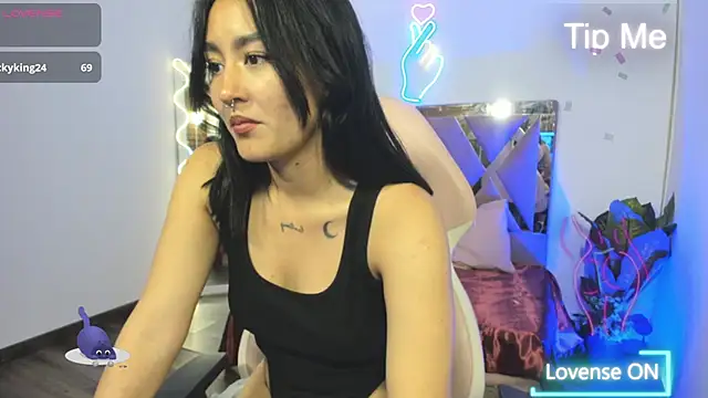 LUDO KITTY TAY online show from 02-25-25, 02:36