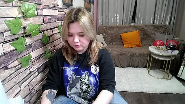 Snapshot of Finna_39 chatting on 02-12-25, 07:56 Finna 39 online show from 02-12-25, 07:56