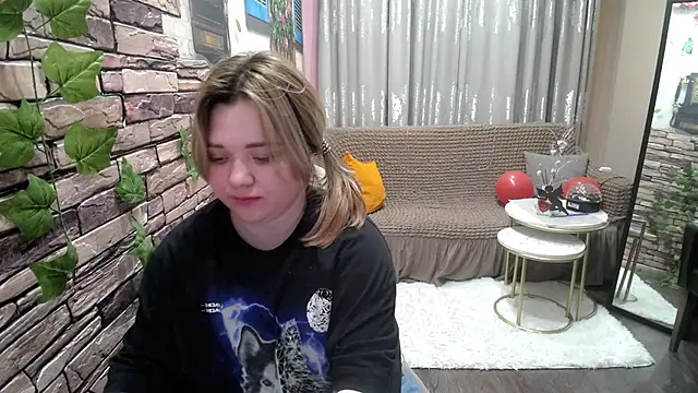 Snapshot of Finna_39 chatting on 02-14-25, 11:31 Finna 39 online show from 02-14-25, 11:31