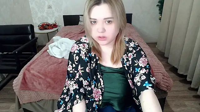 Snapshot of Finna_39 chatting on 03-05-25, 10:54 Finna 39 online show from 03-05-25, 10:54