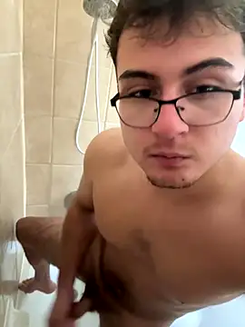 Snapshot of danyh2023 chatting on 12-19-25, 05:09 danyh2023 online show from 12-19-25, 05:09