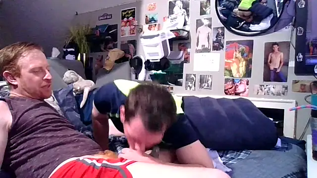 Sk00byJaXxX212 online show from 10-13-25, 11:49