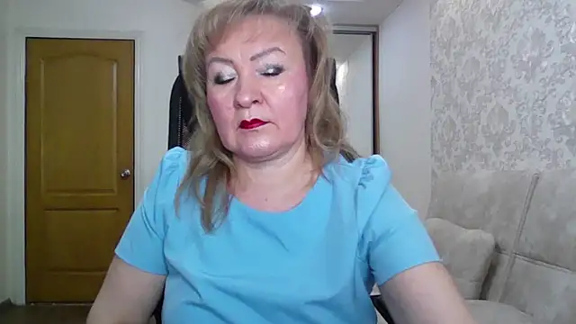 Snapshot of Victoria_secrets_ chatting on 10-08-25, 04:32 Victoria secrets  online show from 10-08-25, 04:32