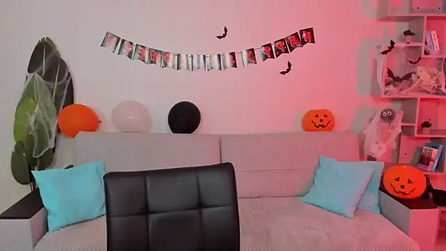 GabriellaMays online show from 11-01-25, 05:09