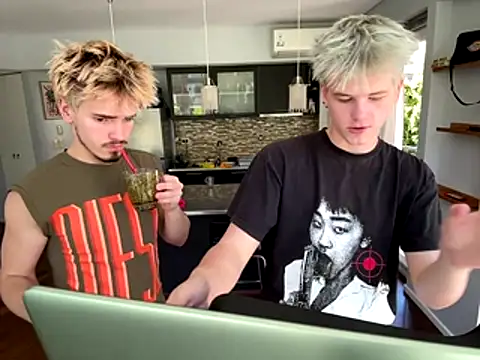 EdwinBlaze online show from 11-25-25, 05:13