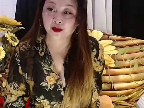 Snapshot of UrSweetClassyPinay chatting on 05-09-26, 06:35 UrSweetClassyPinay online show from 05-09-26, 06:35