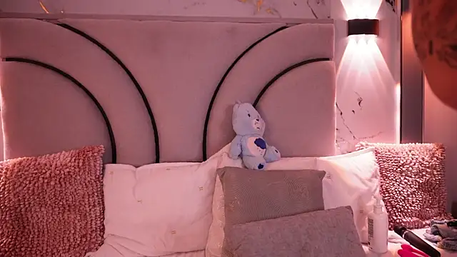 Julieta priv online show from 04-27-26, 02:15