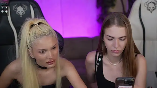 Snapshot of Layla_Sweet_ chatting on 10-16-25, 06:31 Layla Sweet online show from 10-16-25, 06:31