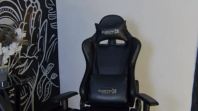 Arii moon online show from 04-01-26, 08:06