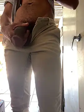 Snapshot of papibbc6989 chatting on 03-09-26, 09:02 papibbc6989 online show from 03-09-26, 09:02