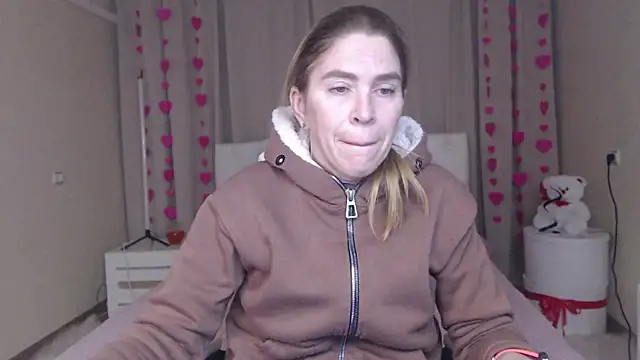 TessaDaybreak online show from 02-06-26, 07:23