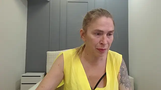 TessaDaybreak online show from 07-18-26, 07:45