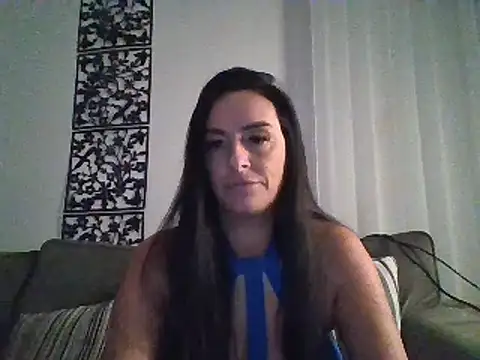 Snapshot of Layla_Gilf_Mae chatting on 03-21-25, 08:29 Layla Gilf Mae online show from 03-21-25, 08:29