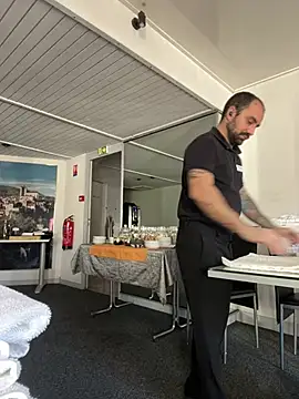 morfeoX online show from 02-28-25, 01:25