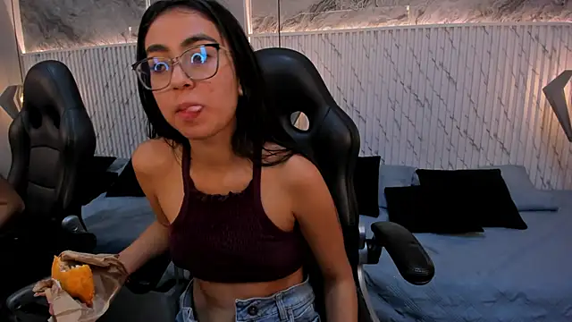 lucelly 15 online show from 02-28-25, 02:42