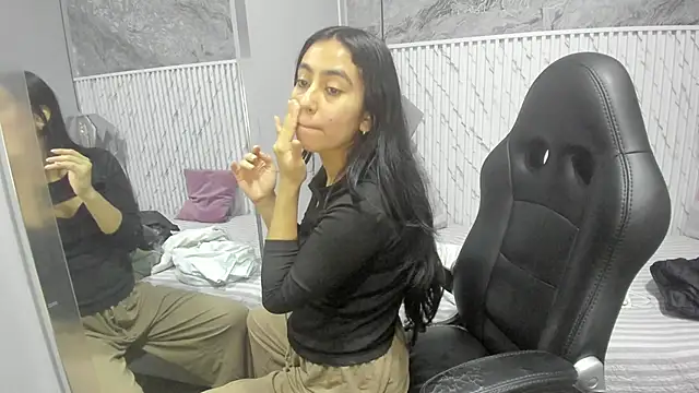 lucelly 15 online show from 11-28-25, 11:35