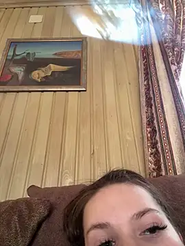 Snapshot of -Amora chatting on 02-09-26, 12:31 -Amora online show from 02-09-26, 12:31