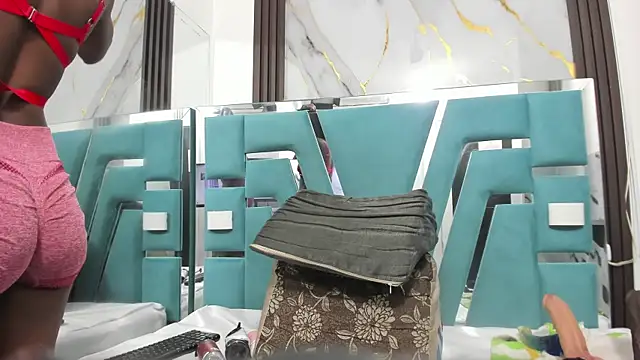 Snapshot of ebony_valentina chatting on 12-01-25, 11:37 ebony valentina online show from 12-01-25, 11:37