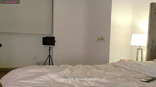 Snapshot of PauLaaCam chatting on 10-19-25, 12:22 PauLaaCam online show from 10-19-25, 12:22