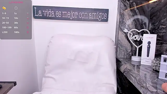 Snapshot of miss__daphne chatting on 02-21-25, 02:39 miss  daphne online show from 02-21-25, 02:39