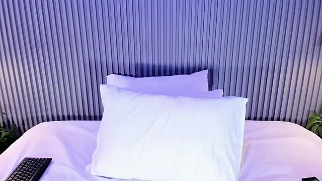 Snapshot of GabyFosterr chatting on 09-28-25, 12:10 GabyFosterr online show from 09-28-25, 12:10