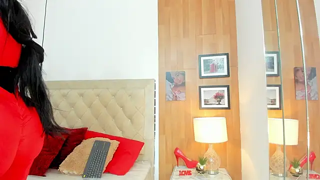 Snapshot of KimberlyBigBoobs chatting on 11-27-25, 04:25 KimberlyBigBoobs online show from 11-27-25, 04:25