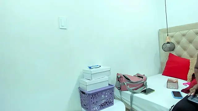 Snapshot of KimberlyBigBoobs chatting on 12-20-25, 04:30 KimberlyBigBoobs online show from 12-20-25, 04:30