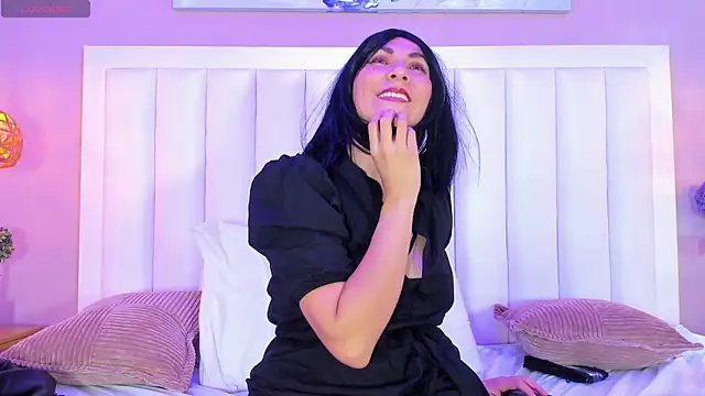 EvaMillins online show from 03-07-25, 07:52