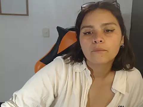 Snapshot of maalamaria444 chatting on 12-16-25, 12:26 maalamaria444 online show from 12-16-25, 12:26