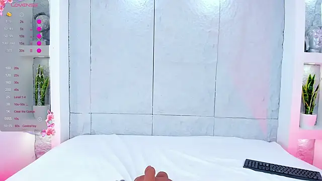 MiaMistrex online show from 10-18-25, 04:26