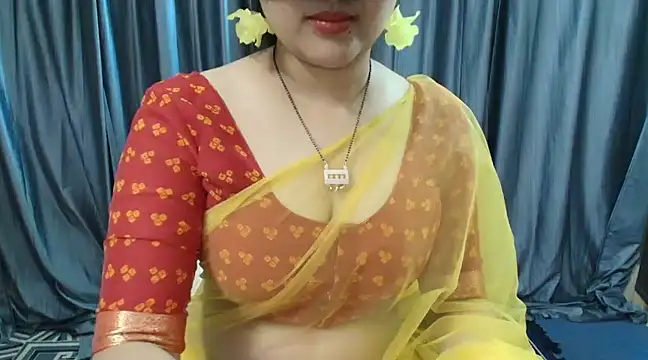 Snapshot of goldiwets chatting on 02-18-25, 04:37 goldiwets online show from 02-18-25, 04:37