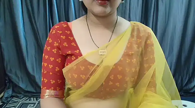 Snapshot of goldiwets chatting on 02-18-25, 01:22 goldiwets online show from 02-18-25, 01:22