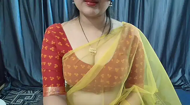 Snapshot of goldiwets chatting on 02-18-25, 04:26 goldiwets online show from 02-18-25, 04:26