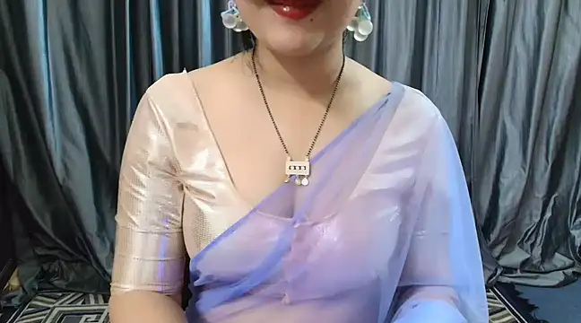 Snapshot of goldiwets chatting on 02-28-25, 06:09 goldiwets online show from 02-28-25, 06:09