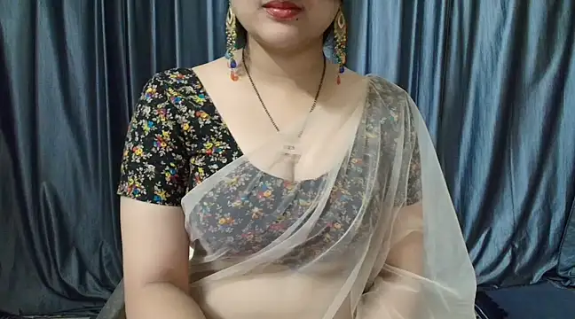 Snapshot of goldiwets chatting on 03-03-25, 04:14 goldiwets online show from 03-03-25, 04:14