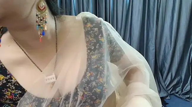 Snapshot of goldiwets chatting on 03-03-25, 01:53 goldiwets online show from 03-03-25, 01:53