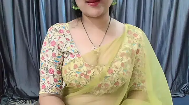 Snapshot of goldiwets chatting on 03-11-25, 07:04 goldiwets online show from 03-11-25, 07:04