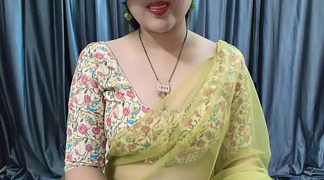 Snapshot of goldiwets chatting on 03-11-25, 04:18 goldiwets online show from 03-11-25, 04:18